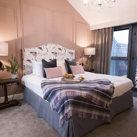 The Heritage Hotel